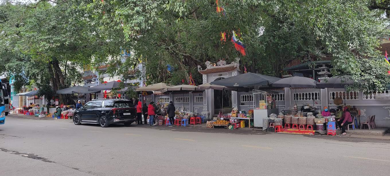 Đền cô bé cây xanh tuyên quang