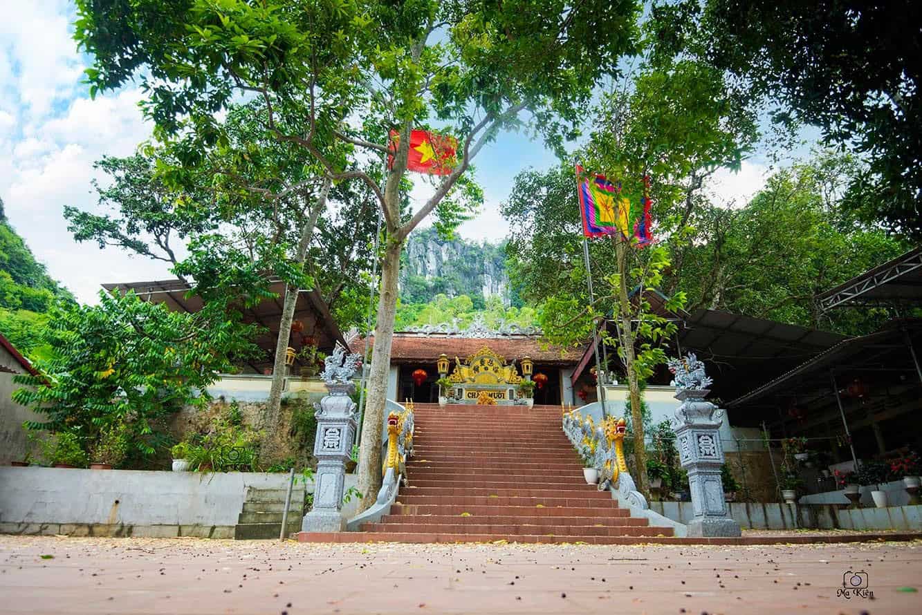 Đền chầu mười đồng mỏ