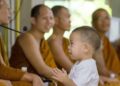 Tại sao một số gia đình lại 'bán khoán' con vào chùa, mục đích là gì?