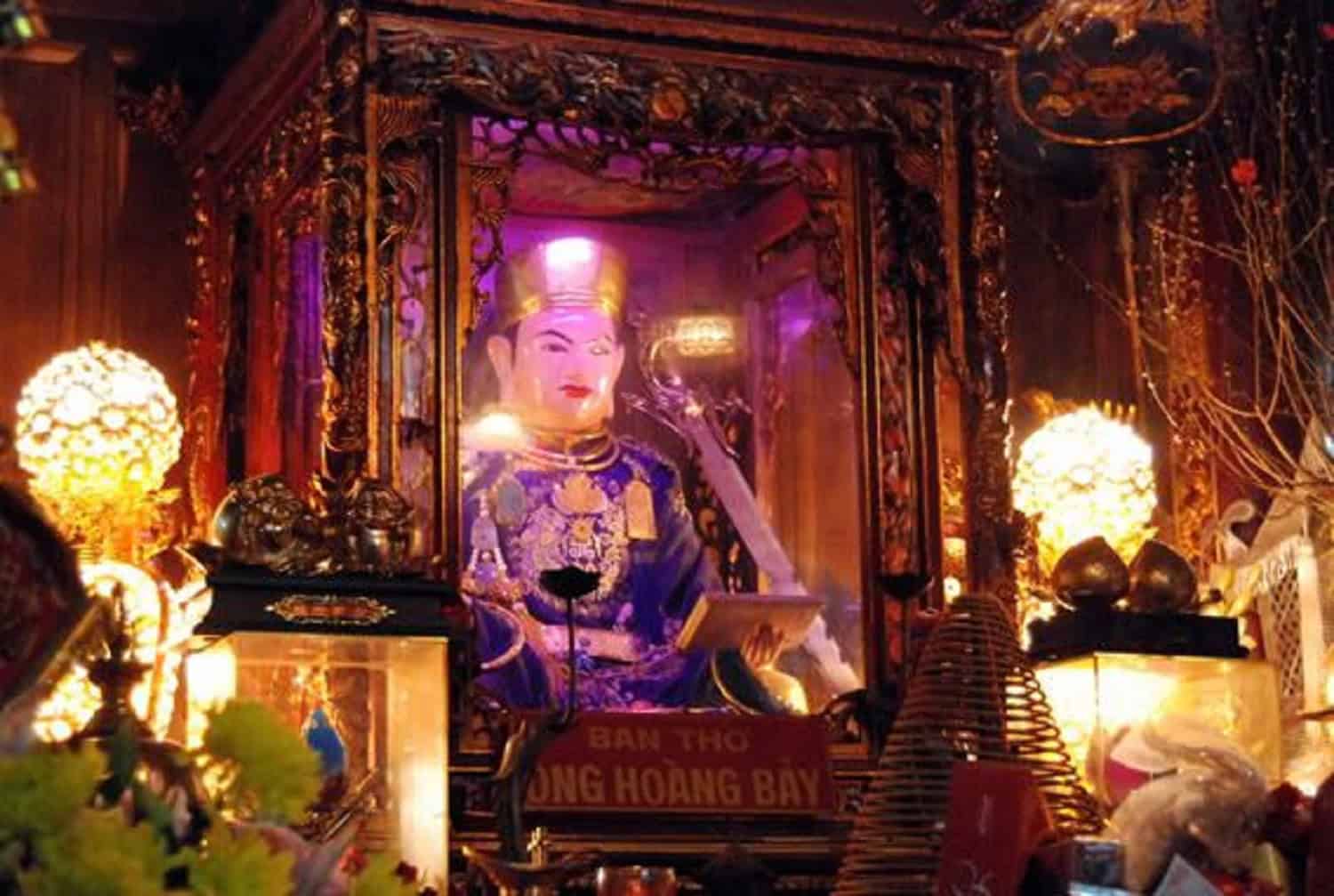 Tứ Phủ Quan Hoàng Trong Đạo Mẫu 10 Ông Hoàng Bảy Bảo Hà đã có công thống nhất các thổ ti, tù trưởng, thổ hào quanh vùng đoàn kết thành một khối