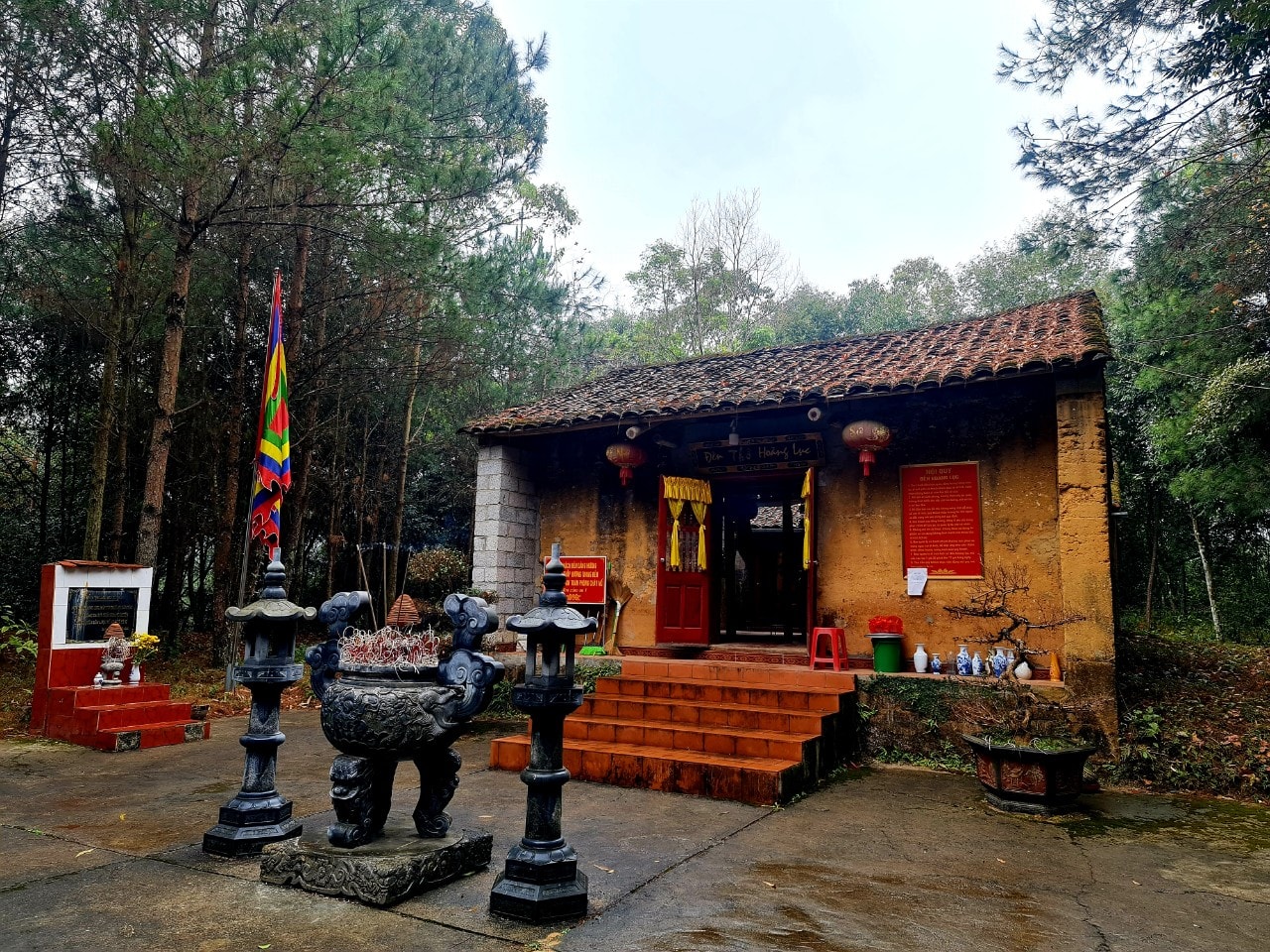 Sự Tích Quan Hoàng Lục - Vị Tướng Anh Hùng Bảo Vệ Biên Cương 8 Đền Thờ Quan Hoàng Lục An Biên Tướng Quân