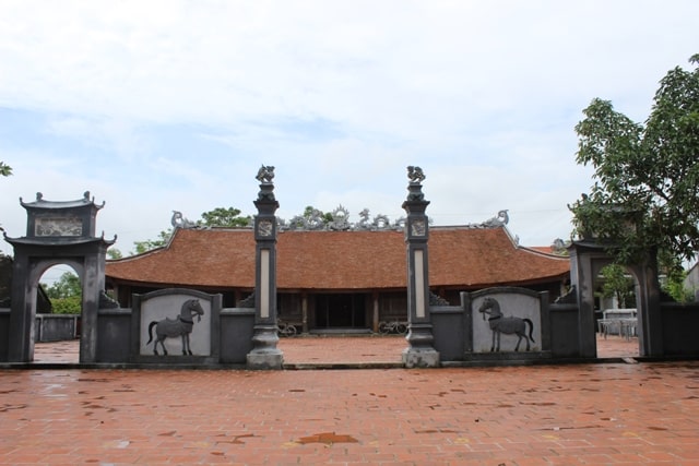 Sự Tích Quan Hoàng Tư và Đền Thờ Quan 4 Đình Trà Cổ – Nơi thờ phụng Quận He Nguyễn Hữu Cầu nổi tiếng nhất.