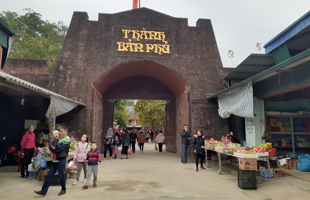 Sự tích Quan Hoàng Năm & Tướng quân Hoàng Công Chất 4 Thành Bản Phủ