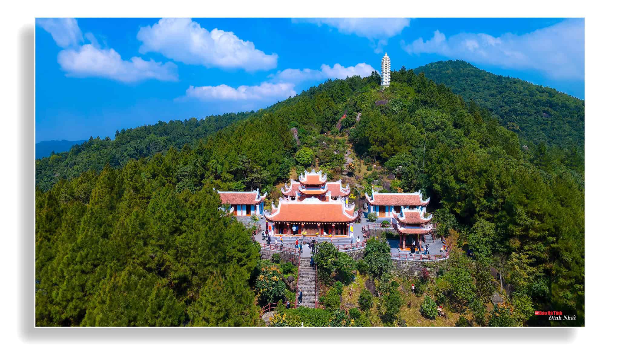 Chùa Hương Tích Hà Tĩnh - Danh Thắng Đệ Nhất Hoan Châu 4 Chùa Hương Tích, ngôi cổ tự ẩn mình trên lưng chừng dãy Hồng Lĩnh
