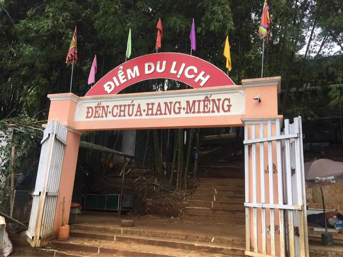 Huyền Thoại Đền Chúa Hang Miếng 4 Đền Chúa Hang Miếng