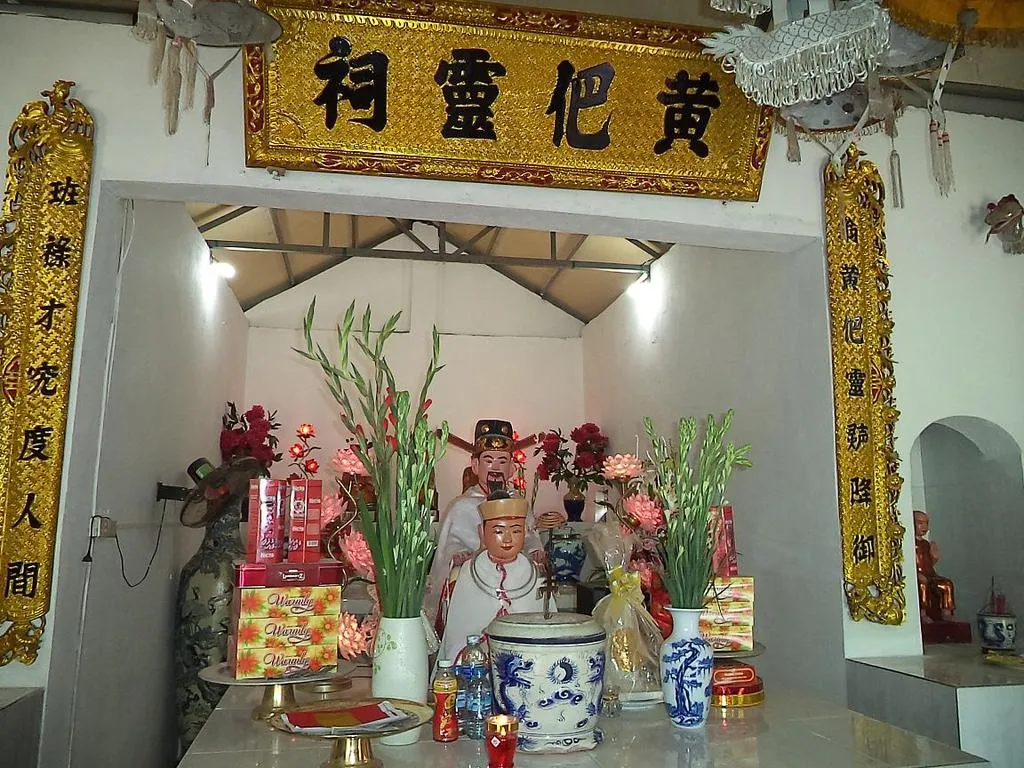 Quan Hoàng Bơ Thoải Là Ai? Sự Tích và Đền Thờ Quan Hoàng Bơ 6 Quan Hoàng Bơ - Quan Hoàng Ba