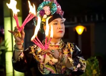 Cô Bé Thạch Bàn được thờ ở đền Sinh
