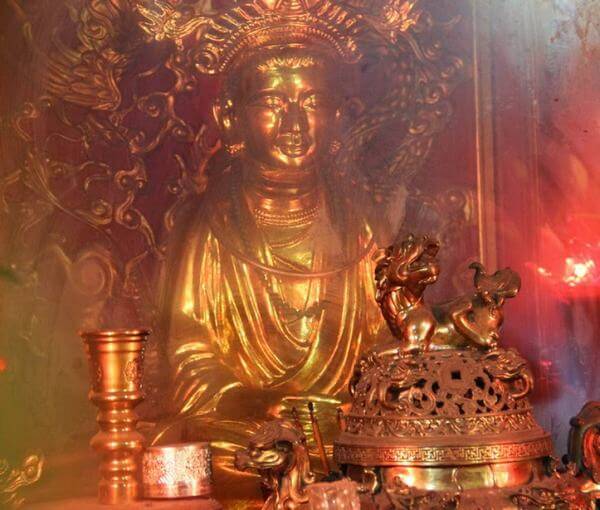 Đền Bà Chúa Kho: Cầu may, vay lộc, bớt… bực mình 7 Tượng đền Bà Chúa Kho linh thiêng