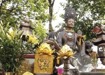 Mẫu Cửu Trùng Thiên