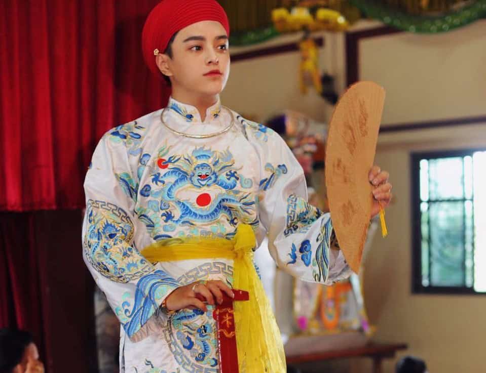 Quan Hoàng Bơ Thoải Là Ai? Sự Tích và Đền Thờ Quan Hoàng Bơ 7 Quan Hoàng Bơ Thoải khi loan giá ngự đồng