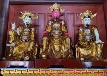 Tượng Đức Ông