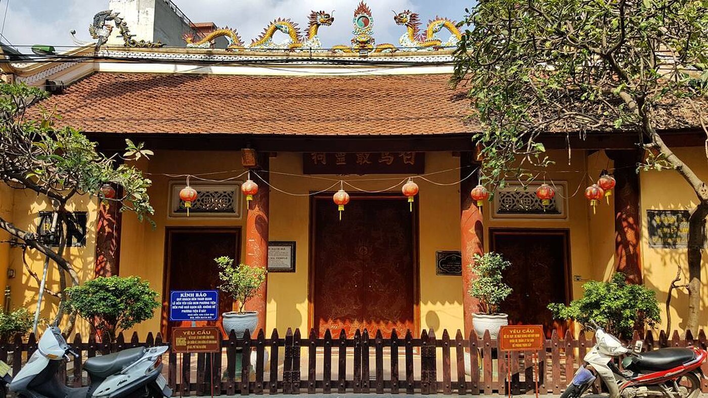 Đền Bạch Mã - trấn cửa Đông thành Thăng Long