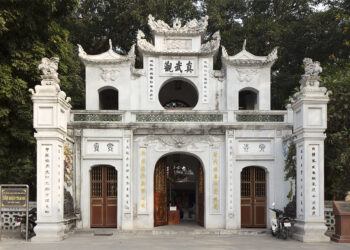 Đền Quán Thánh- Tác giả: Stefan Fussan