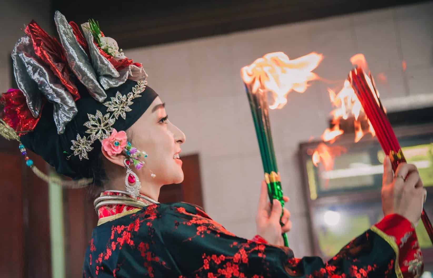 Thanh đồng trong tín ngưỡng thờ Mẫu cần tu tâm dưỡng tính, tôn trọng thầy tổ, tuân thủ truyền thống và nghi thức của đạo