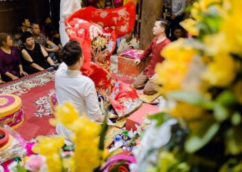 "Thánh nhập" chuyện đó có đúng hay không