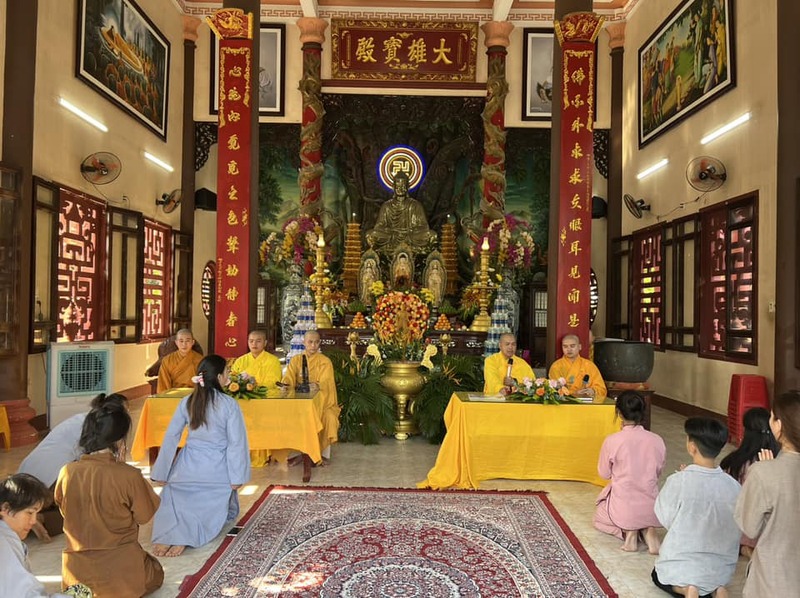 Chùa Linh Phong là chùa thờ vị Tổ sư Lê Ban, các tượng Phật và các vị Bồ Tát quan trọng