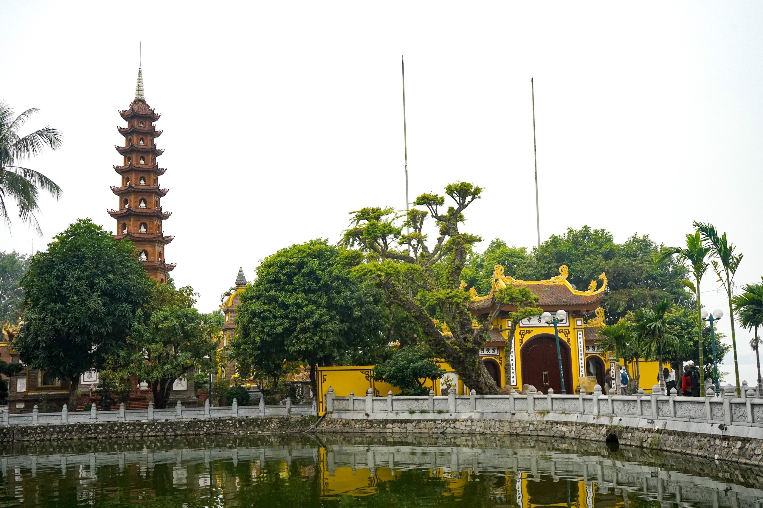 Vì sao chùa Trấn Quốc lọt top 10 ngôi chùa đẹp nhất thế giới?