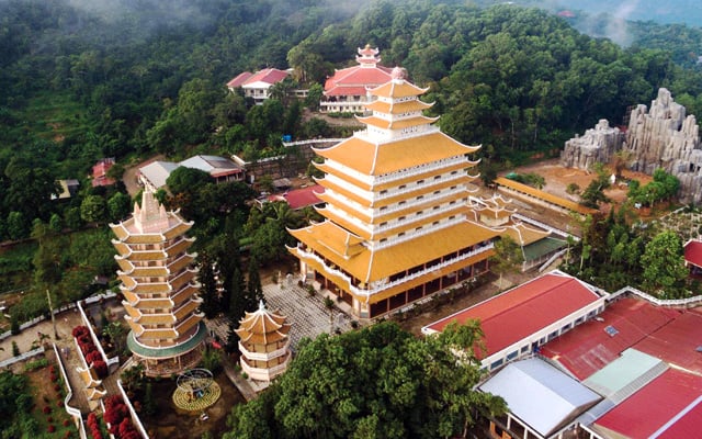 Chùa Vạn Linh – Cổ Tự Trên Núi Cấm An Giang