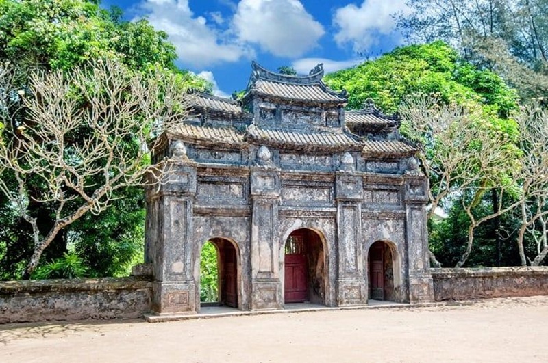 Cổng Tam Quan Chùa Báo Quốc, kiến trúc Phật giáo truyền thống
