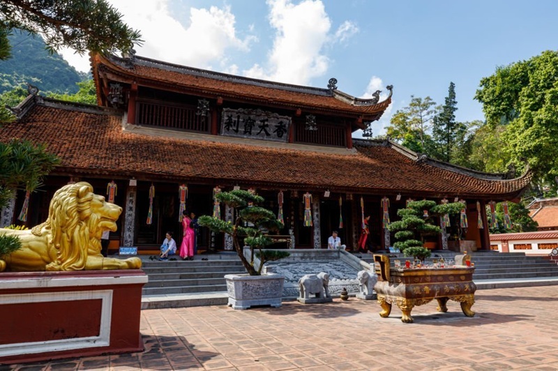 Đền Cửa Võng: Thờ Bà Chúa Thượng Ngàn