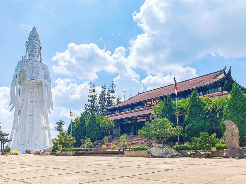 Những lưu ý khi hành hương tại chùa Linh Ẩn