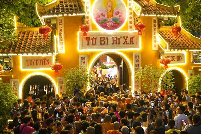 Chùa Quán Sứ là nơi diễn ra nhiều sự kiện quan trọng mang tầm quốc gia và quốc tế