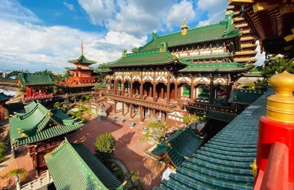 Lịch Sử Hình Thành và Phát Triển: Hành Trình Kiến Tạo Một Biểu Tượng