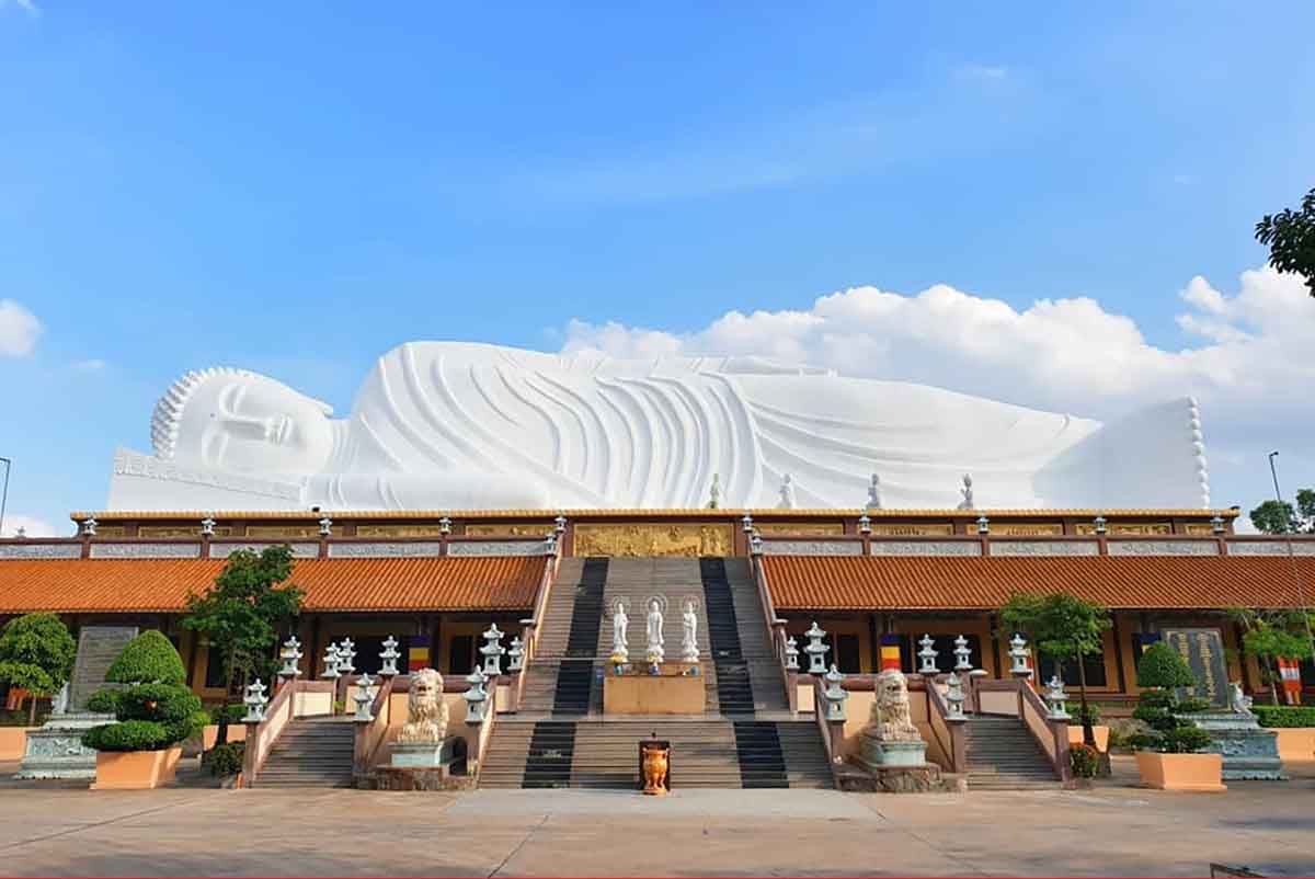 Tượng Phật nằm dài nhất Châu Á