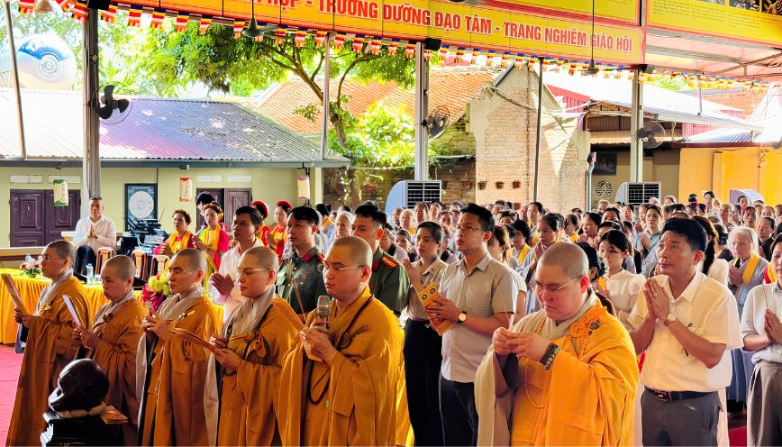 Các hoạt động tâm linh và trải nghiệm khi đến Kim Long tự